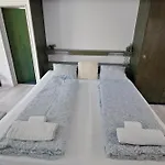 Renove A Cote Des Pistes *